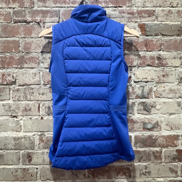 NWT Lululemon Down For It All Vest Psychic Blue Running Puffer Vest Size 2 - Picture 9 of 13